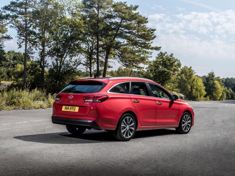  Hyundai i30 Tourer Go! SE (PD) 2018 года  (UK) (фото 13 из 40)